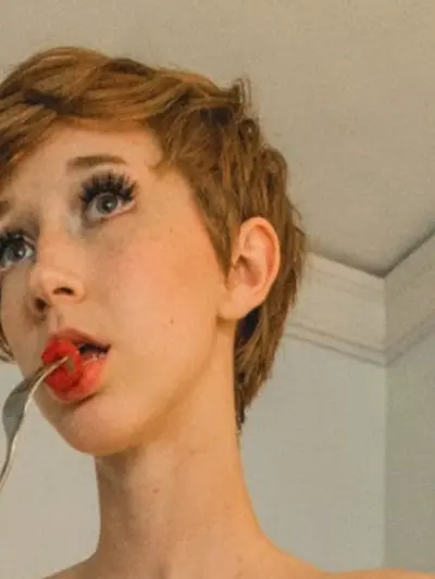 Alice White ~ ASK ABOUT THE FOX FAM OnlyFans