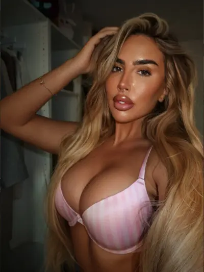 Arabella Lajares ๐ OnlyFans