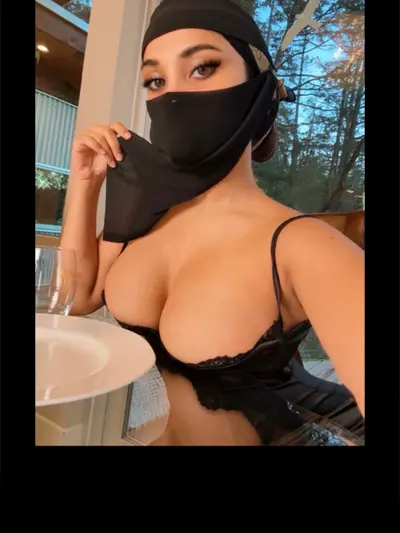 Azilia Hadid OnlyFans