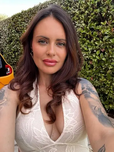 ᗴᗩ丅 ᗰƳ ᑕᕼᗴᗴᔕᗴᗷᑌᖇǤᗴᖇ 🍔 OnlyFans