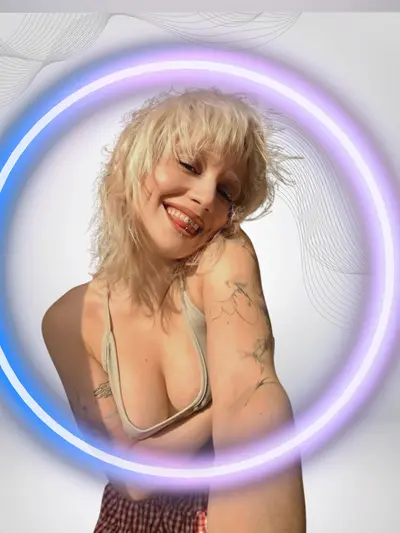 Wild Christi (@christivovk) OnlyFans profile photo