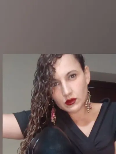 MOMMY LATINA MISTRESS CHUNLY ๐ค๐ OnlyFans