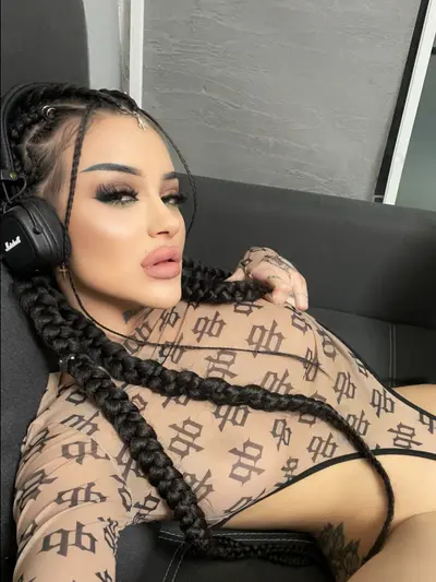 B E L L A C R O S S (@crossbella) OnlyFans profile photo