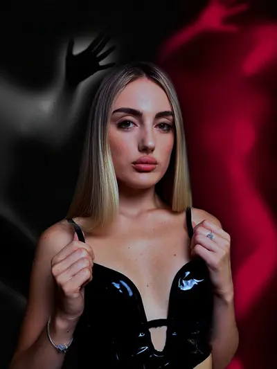 Rianna (@goddess_vice) OnlyFans profile photo