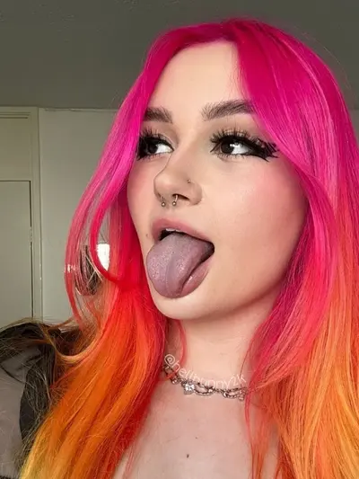 BunnyFREE PAGE (@hellbunnyfree) OnlyFans profile photo