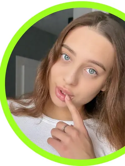 Vika 19y/o (@heyitsvika) OnlyFans profile photo