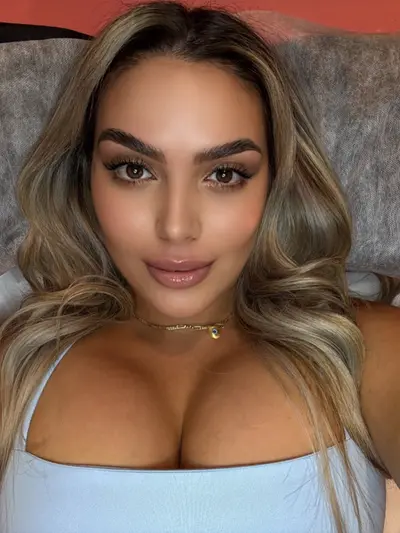 AraQueenBae (@iamaraqueenbae) OnlyFans profile photo