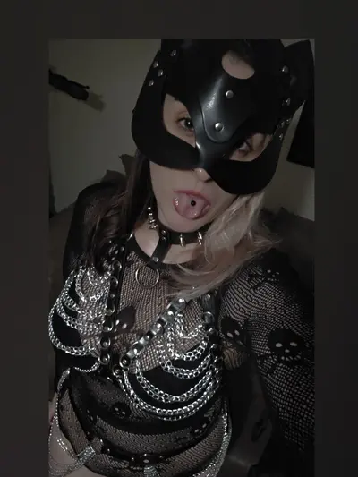 KittenInChains (@kitteninchains_xo) OnlyFans profile photo