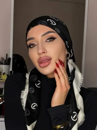 Leila (@leila_lips) OnlyFans profile photo