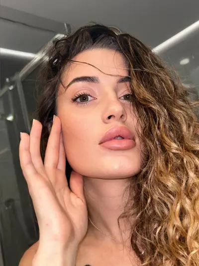 MilaLumière (@milalumi) OnlyFans profile photo