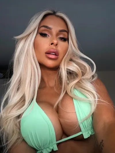 Mistress Mia ๐ OnlyFans