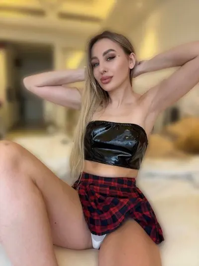 ๐๐ข๐ฌ๐ญ๐ซ๐๐ฌ๐ฌ ๐๐จ๐ฅ๐ฅ๐ฒ (@polinacandy) OnlyFans profile photo