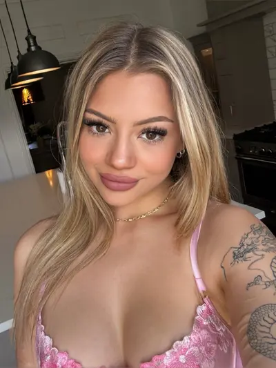 pom_free (@pomwm_free) OnlyFans profile photo