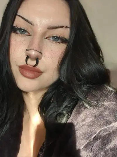 Flora (@quickrotfree) OnlyFans profile photo