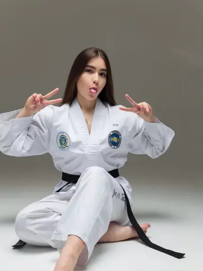 Lola (@swit_kitten) OnlyFans profile photo