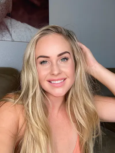 Fun with blondes (@twisethetease) OnlyFans profile photo