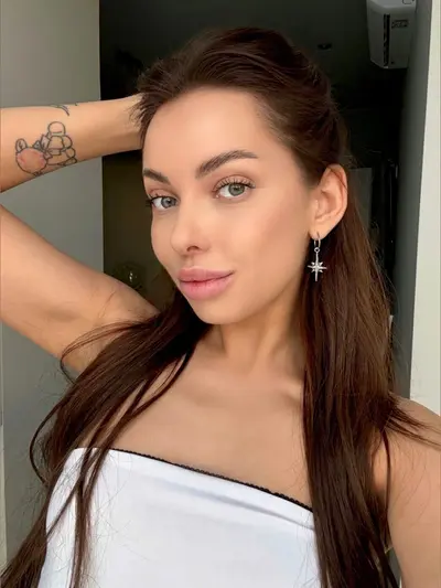 Lilia (@your_lilia) OnlyFans profile photo