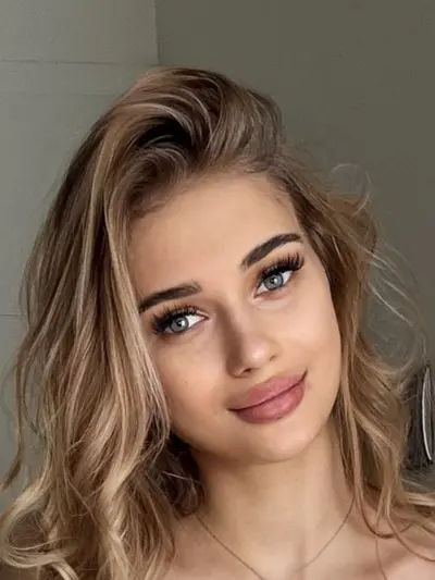 Sofi Toy (@yoursofitoy) OnlyFans profile photo