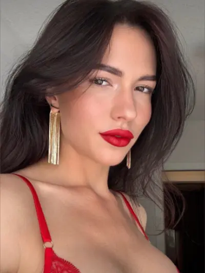 Yulia (@yuliayycsecret) OnlyFans profile photo