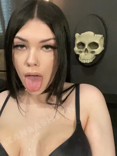 Zana ️ (@zanaashtyn) OnlyFans profile photo